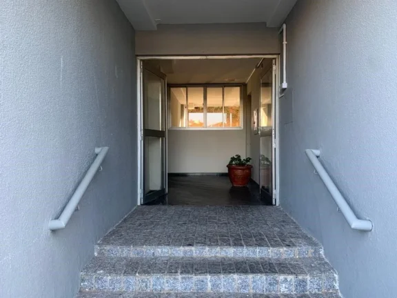 Imagem Apartamento com sacada e vista livre no Condomínio Residencial Arco Íris