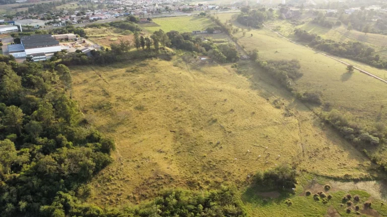 Imagem Área Industrial e Comercial à Venda Sítio Rio Acima de 92.755,00m². Localizado em Capivari/SP