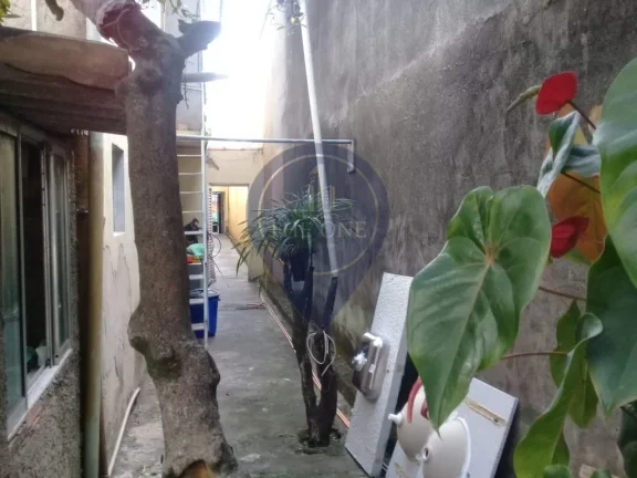 Imagem Imperdível Casa para renda à Venda em São Paulo-SP, Jardim Iva: 6 Quartos, 3 Salas, 3 Banheiros, 3 Vagas de Garagem - 230,00 m². Aproveite!