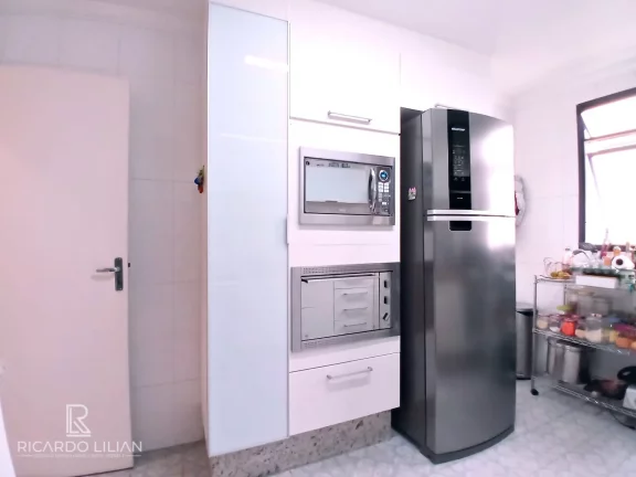 Imagem "Apartamento recém reformado de 3 dormitórios em condomínio charmoso e seguro no Jardim Santa Cruz!"