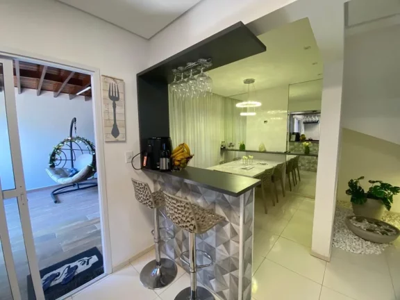 Imagem Sobrado com 3 dormitórios à venda, 89 m² por R$ 685.000,00 - Itaoca - Guararema/SP