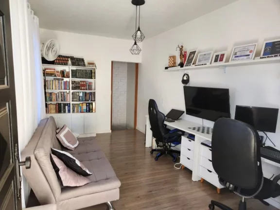 Imagem Casa com 3 dormitórios à venda, 220 m² por R$ 630.000,00 - Vila Suissa - Mogi das Cruzes/SP