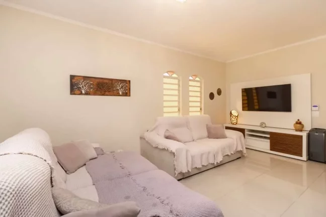 Imagem Excelente Casa à venda com 3 suítes, 4 vagas de garagem, salão de festas e área gourmet por R$1460.000-Jd Marisa-SP