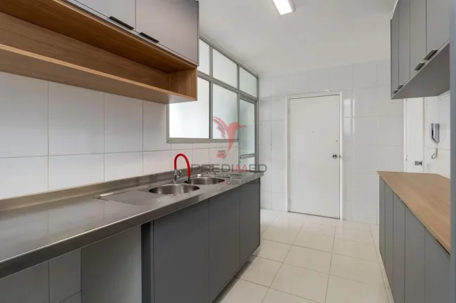 Imagem Vende-se no Morumbi, apartamento com 3 Quartos e 2 Vagas de Garagem