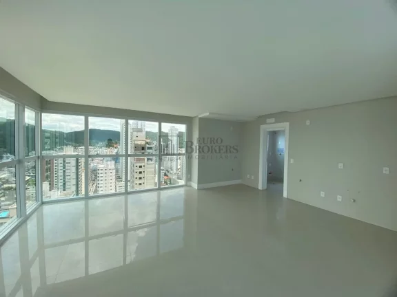 Imagem Apartamento com 4 suítes à venda no Centro de Balneário Camboriú/SC