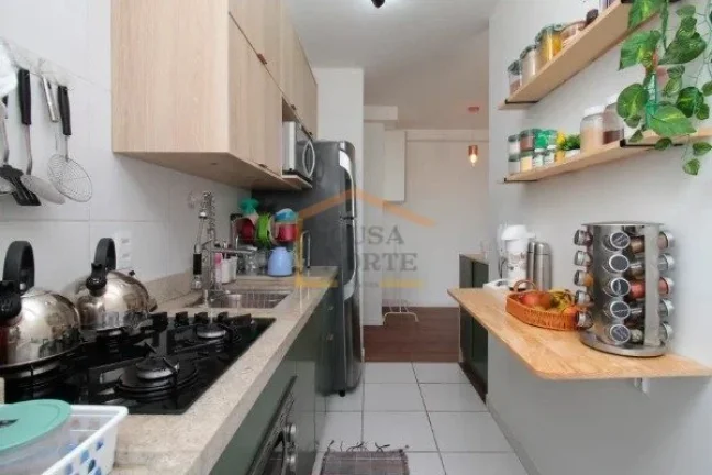 Imagem Apartamento de 52m² com 2 dormitórios, um com armário, 1 banheiro, sala para dois ambientes com s...
