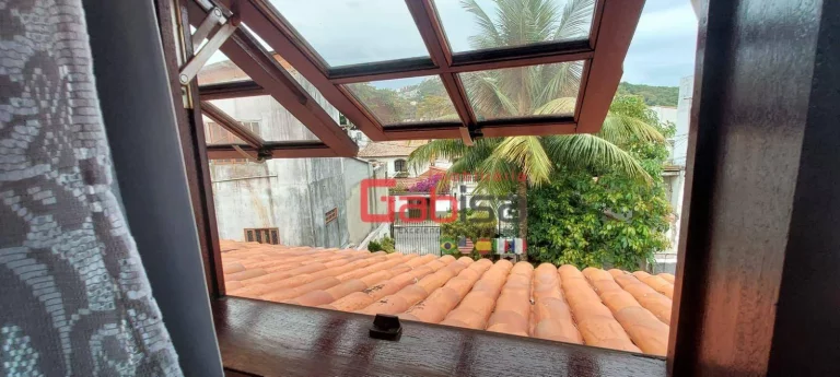Imagem Casa com 5 dormitórios à venda, 200 m² por R$ 1.400.000,00 - Centro - Arraial do Cabo/RJ