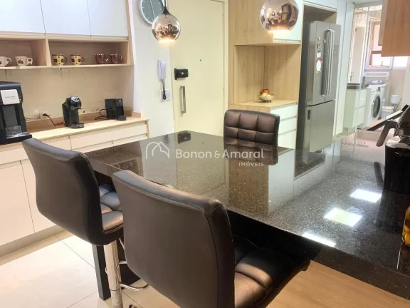 Imagem Este lindo apartamento de 110 m² foi totalmente reformado e decorado com excelente gosto, oferecend...