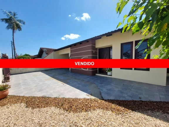 Imagem Casa plana com 1 suíte + 2 dormitórios no Guanabara