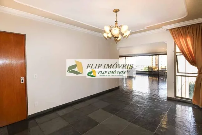 Imagem More em um apartamento com 207 m², 4 suítes, 2 vagas de garagem no miolo do Cambuí - Campinas - SP