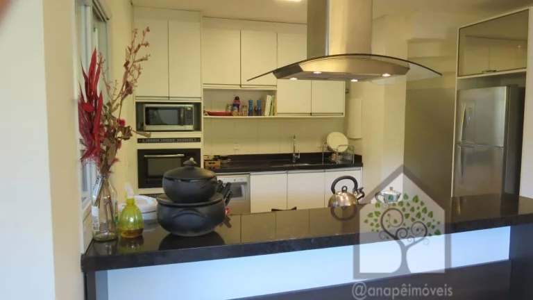 Imagem Excelente casa de Condomínio em Sambaqui, Florianópolis
