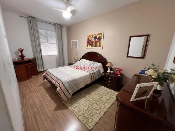 Imagem Sobrado à Venda com 3 dormitórios e 1 vaga no bairro Encruzilhada em Santos por R$ 910.000,00