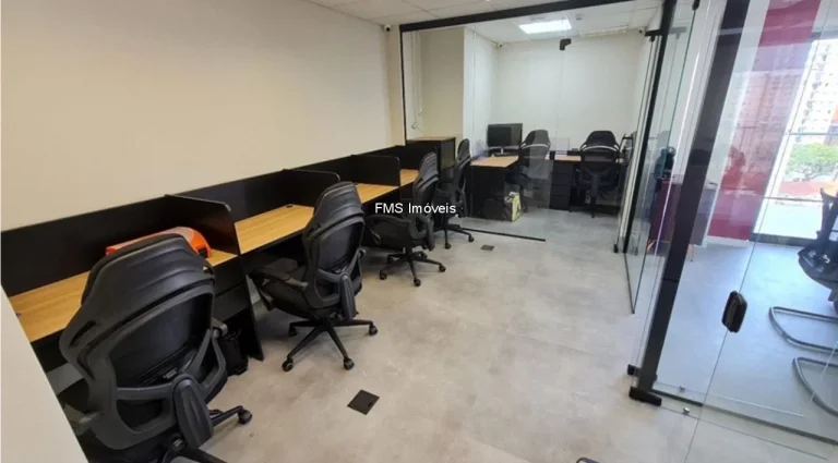 Imagem Conjunto Comercial para Locação em Indianópolis, São Paulo-SP: 1 sala, 1 vaga, 46m² de área.