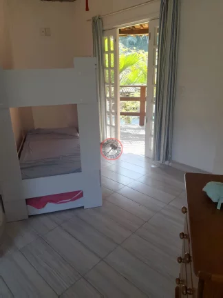 Imagem CASA A VENDA DENTRO DE UM PEQUENO CONDOMÍNIO, COM 3 DORMITÓRIOS, 2 BANHEIROS E COZINHA COM ÁREA GOURMET