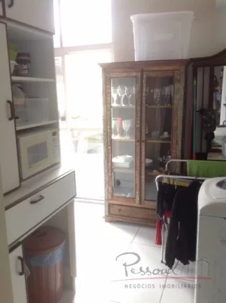 Imagem Cobertura plana, muito espaçosa, posição solar norte. Sala de tv, ampla sala de estar/jantar, ár...