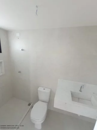 Imagem Imóvel de luxo: Casa em condomínio de 4 quartos em Vila de Abrantes, Camaçari-BA, com 4 suítes e 250m² de área. Aproveite!