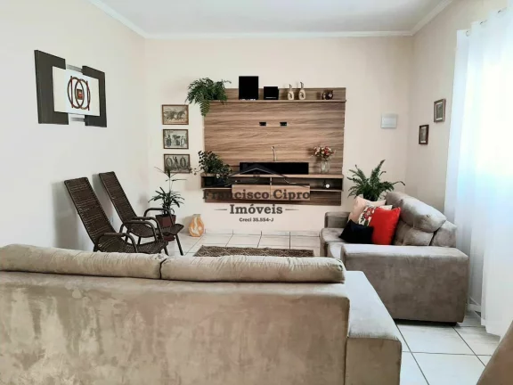 Imagem Casa à venda no bairro Carangola - Pindamonhangaba/SP