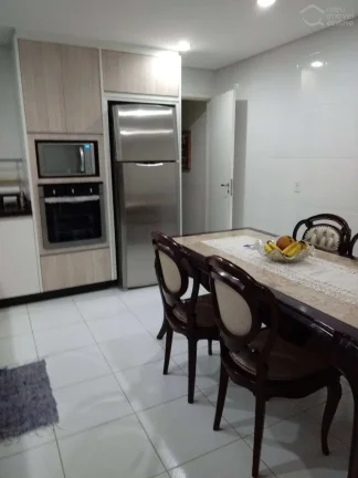 Imagem Casa a venda com 200m2, 4 suítes e 3 vagas a venda na Vila Formosa, São Paulo