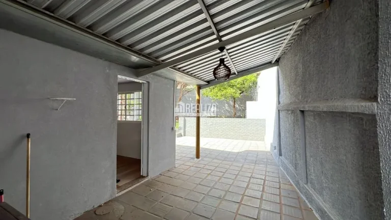 Imagem Encantadora casa de 4 dormitórios no bairro Estados Unidos em Uberaba