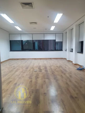 Imagem Espaço Comercial Premium no Coração do Itaim Bibi com 3 vagas de estacionamento.