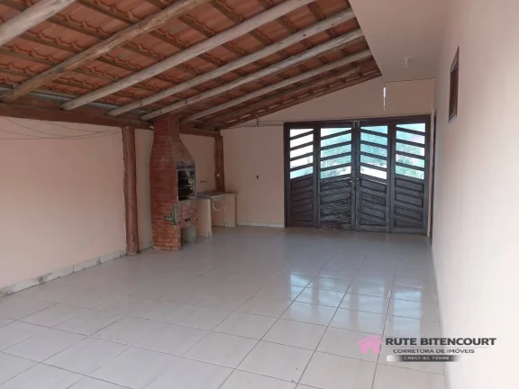 Imagem Excelente Casa em Alvenaria no Bairro Salinas- Balneário Barra do Sul-SC