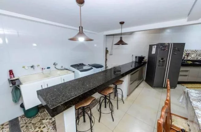 Imagem Casa 04 Quartos, sendo 3 suítes - Santa Amélia
