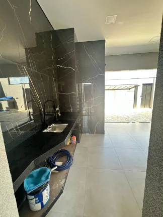 Imagem Casa de Luxo no Jardim Natal I, Piscina Aquecida, Suite com Closet Amplo, Iluminação e Paisagismo