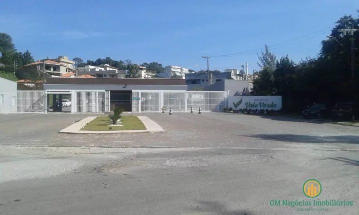Imagem Ótimo terreno em aclive com 700m2 no condominio Reserva Vale Verde