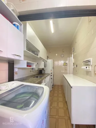 Imagem Apartamento Garden com quintal privativo localizado a 350 metros da praia do Caiçara.