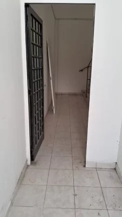 Imagem Ponto Comercial de 300m² na Vila Sônia - São Paulo-SP: 5 Banheiros, 4 Vagas de Garagem!