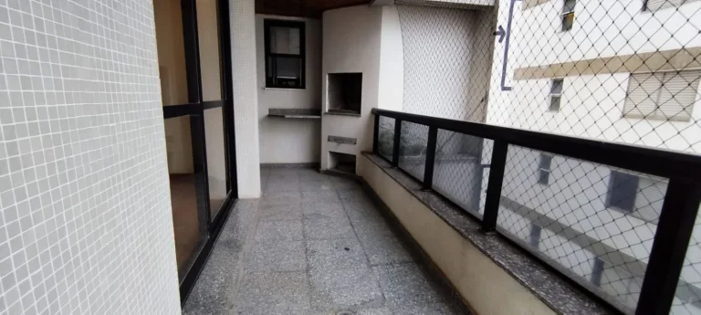 Imagem Apartamento 210 M², 4Q, 3 Suítes, 5 Banheiros, 3 Vagas, Varanda Gourmet, Academia, Playground, Quadra, Salão de Festas, Lareira, Suíte com Hidro.