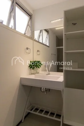Imagem No coração do Cambuí, descubra este lindo apartamento mobiliado, totalmente reformado e com proje...