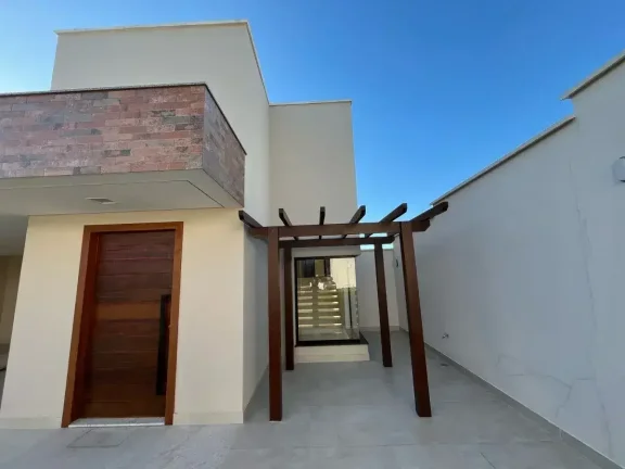 Imagem Casa Nova de Alto Padrão à Venda em Condomínio Tranquilo
