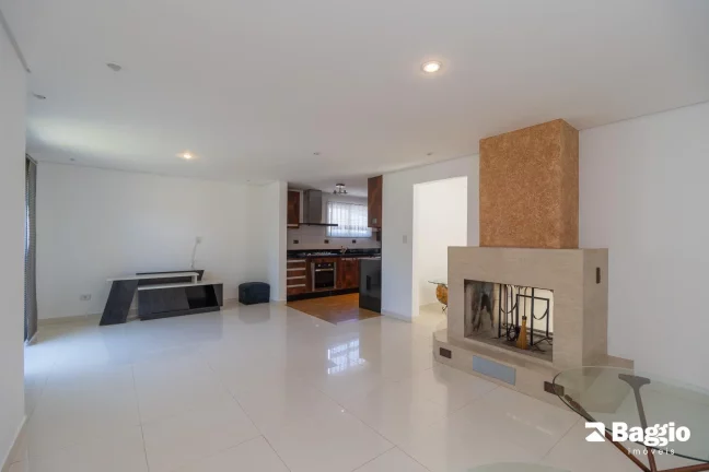 Imagem Casa térrea em condomínio em Santa Felicidade 2 suites