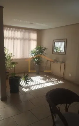 Imagem Belo apartamento 1 dormitório, armários planejados, todo reformado, sacada, 1vaga de garagem fixa ...