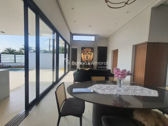 Imagem Casa Térrea à Venda com 3 Suítes - Condomínio Terras do Cancioneiro, Paulínia/SP - 242 m²

Exc...