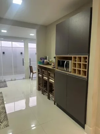 Imagem Casa em Condomínio para Venda em Cuiabá / MT no bairro Jardim Imperial