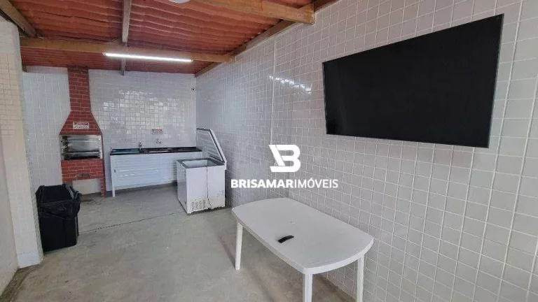 Imagem PITANGUEIRAS- UMA QUADRA DO MAR , COM GARAGEM NO PRÉDIO , CONDOMÍNIO BAIXO.
