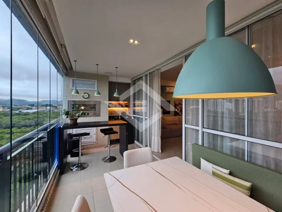 Imagem Apartamento Majestic Elegante – 4 suítes, 166m², Sol Poente, Vista Livre