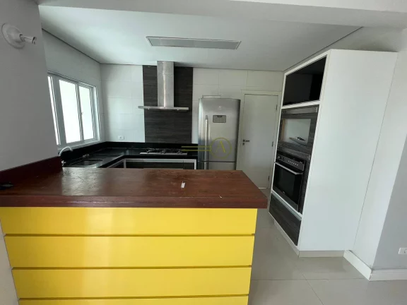 Imagem Sobrado alto padrão à venda condomínio Bougainville IV totalmente reformado