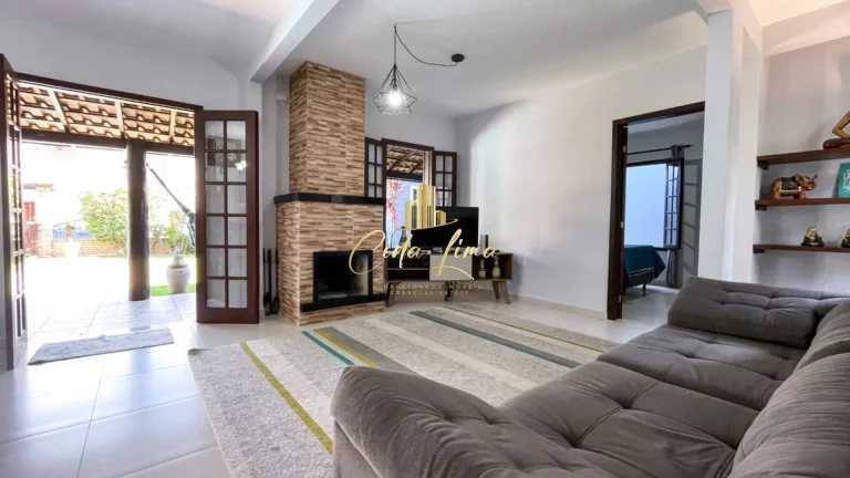 Imagem Casa alto padrão a venda no Pico da Cruz no Rio Tavares SC.