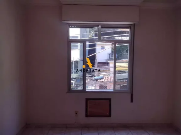Imagem Gloria - Rua Santo Amaro - Vendo ótimo apto 2 quartos , boa cozinha - localiação privilegiada - R$390.000,00 - Agende uma visita!
