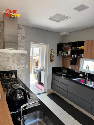 Imagem Imperdível! Casa à venda em Cravinhos-SP, 3 quartos, 1 suíte, 2 salas, 3 banheiros, 4 vagas de garagem, 170m². Aproveite!