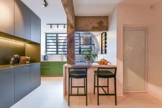 Imagem Cobertura de luxo à venda em São Paulo-SP, Alto de Pinheiros: 3 quartos, 1 suíte, 2 salas, 4 banheiros, 2 vagas, 260 m². Venha conferir!