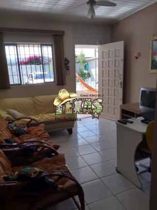 Imagem CASA À VENDA COM 3 SUÍTES ITANHAÉM