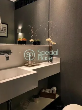 Imagem Lindo apartamento, totalmente reformado em rua charmosa e de fácil acesso para toda comodidade do b...