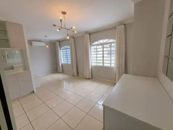Imagem Casa a venda na Rua Canopus, Jardim Satélite, São José dos Campos, SP