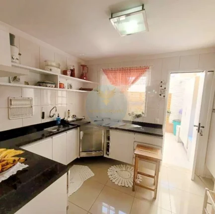 Imagem Casa 2 Dorms com Quintal privativo e teto retrátil