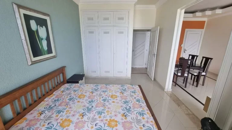 Imagem ÓTIMO APTO FRENTE TOTAL AO MAR NA PRAIA DE PITANGUEIRAS, 1 DORM. 1 VAGA DE GARAGEM.