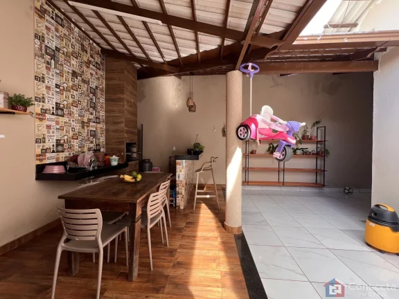 Imagem Casa Térrea à Venda no Afonso Queiroz em Patos de Minas – 3 Quartos e Churrasqueira